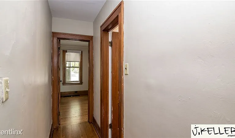 2455 S Main St — Photo 34