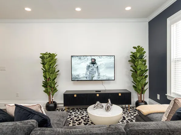 12 Academy St #B, Oneonta, NY 13820