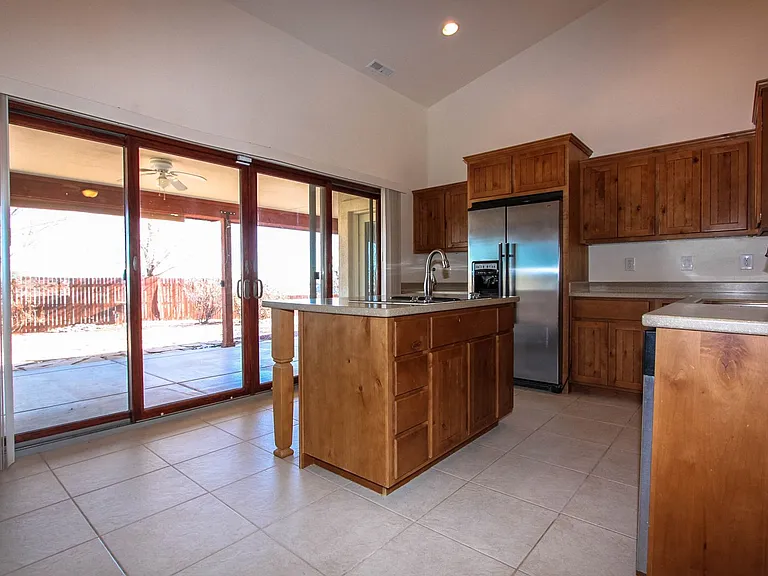 2765 N Yuma Dr — Photo 7