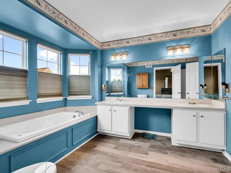 3947 Hunters Cir E, photo 21