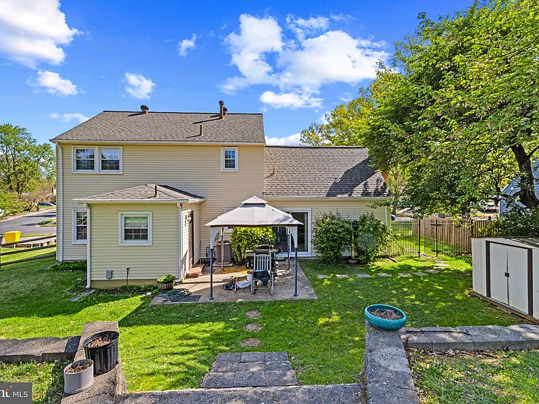 1435 Crofton Pkwy — Photo 36