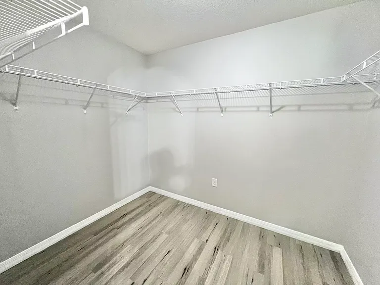 2664 Rotherham Rd — Photo 27
