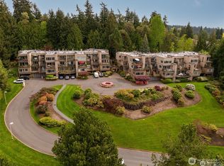 11122 NE 41st Dr APT 37, Kirkland, WA 98033