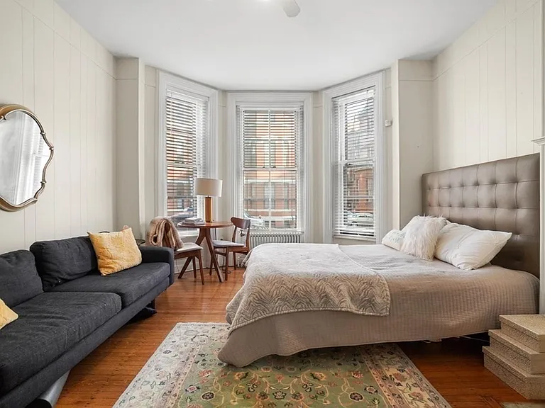14 Gloucester St #1A — Photo 2