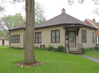 112 S 2nd Ave, Streator, IL 61364