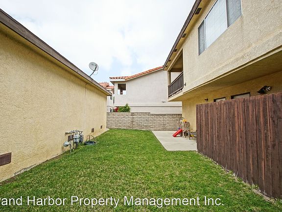 4th image of 24248 Neece Ave