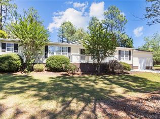 192 Forest Dr, Cameron, NC 28326