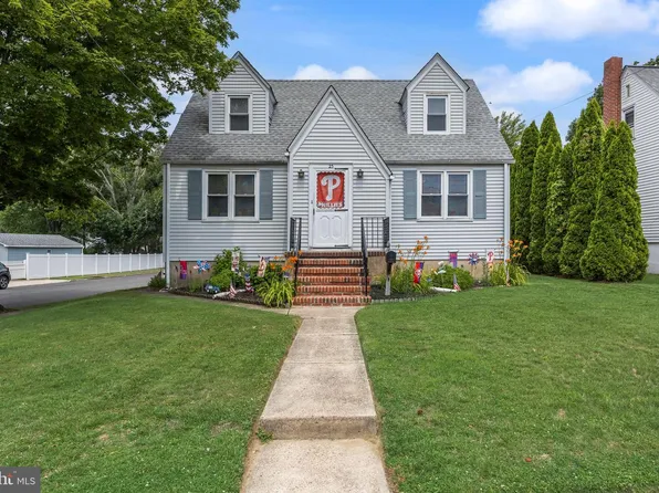 23 W Mill Rd, Maple Shade, NJ 08052