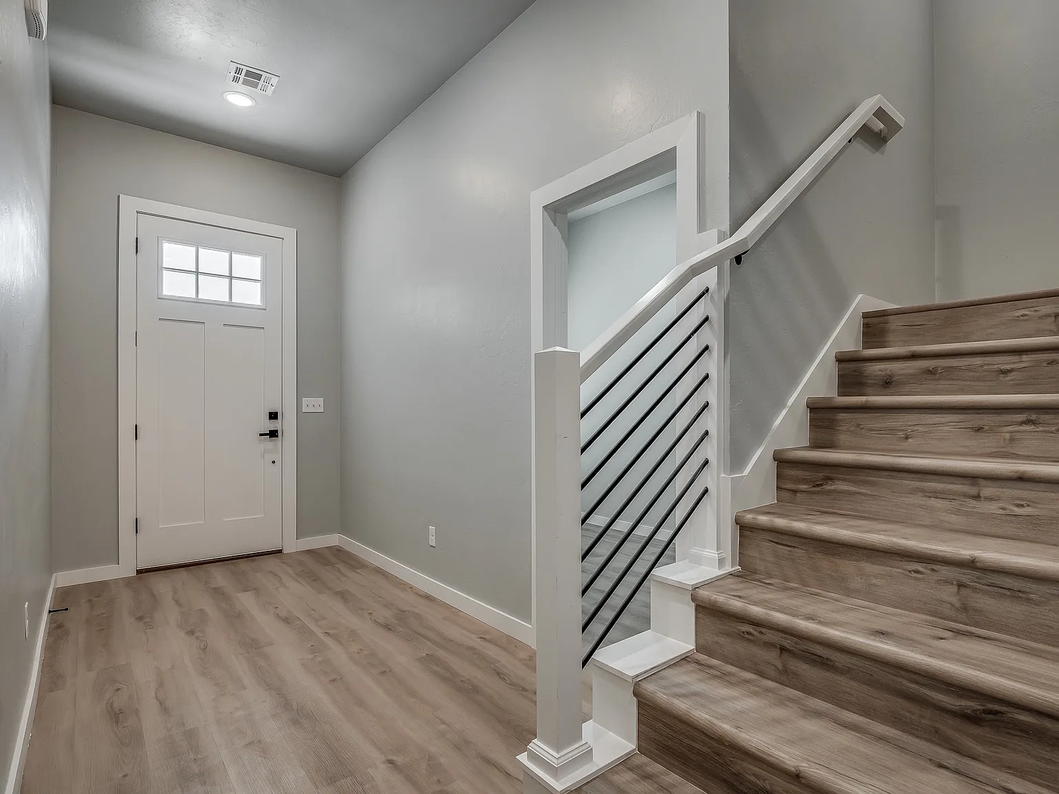 3 bed, 2.5 bath, 1750 sqft, $1,895 — Photo 4