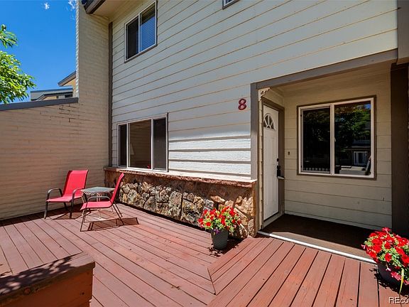 3rd image of 8 Cedar Court