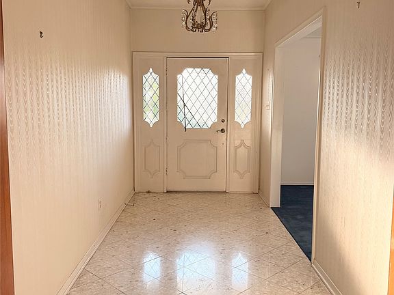 4th image of 2901 Montecito Dr