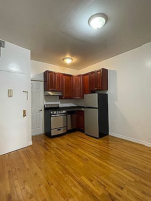 2nd image of 410 W 56th St APT 5B