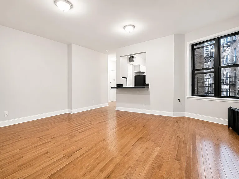 300 Fort Washington Ave #1E — Photo 3