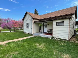 501 E National St, Pocahontas, IL 62275
