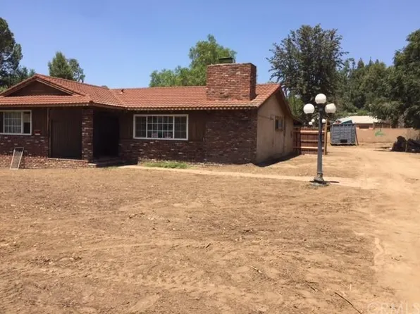 10865 Walnut Dr, Sunland, CA 91040