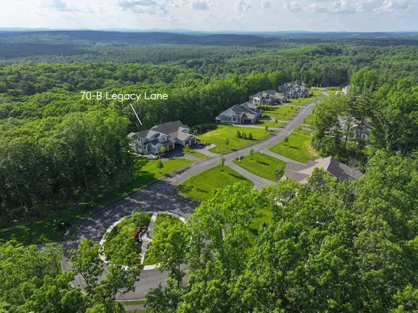 70 Legacy Ln #B, Groton, MA 01450