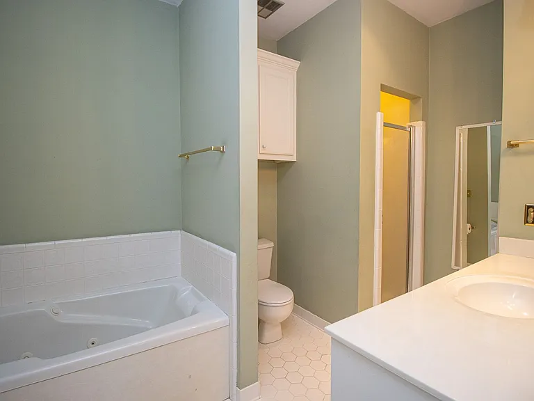 2220 Montclair Dr — Photo 22