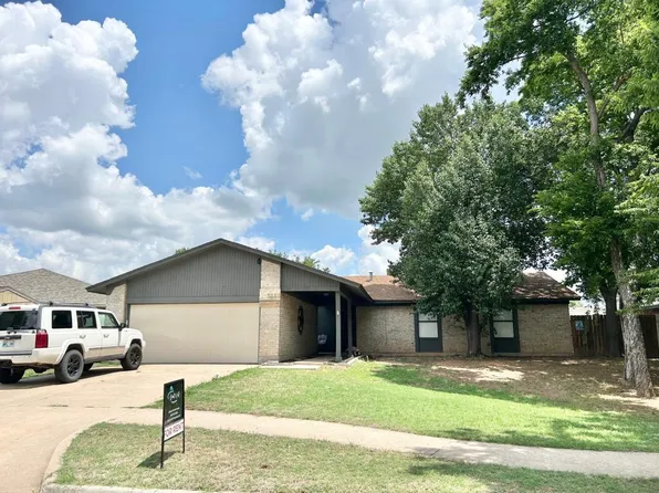 5603 NW Wilfred Dr, Lawton, OK 73505