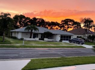 1013 Greenturf Rd, Spring Hill, FL 34608