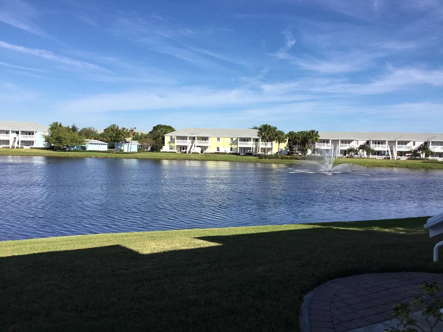 151 Seahorse Dr SE — Photo 2