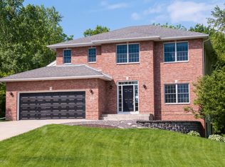 4905 Scenic Oak Dr SW, Rochester, MN 55902