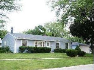 6970 Hanover St, Hanover Park, IL 60133