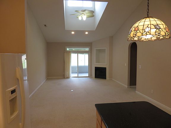 4th image of 531B Village Green Dr