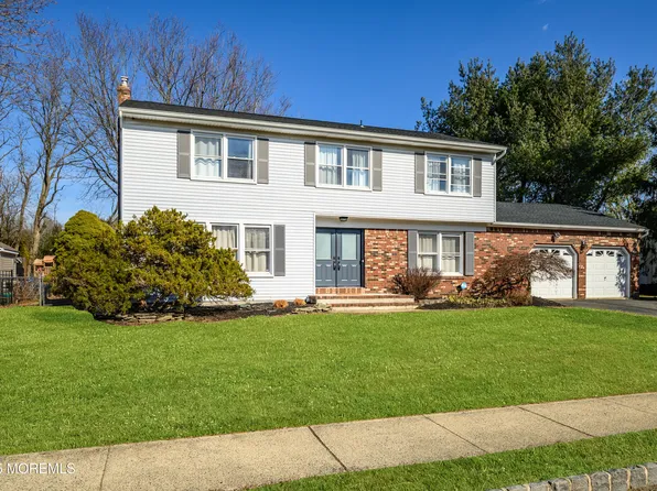 8 Cypress Lane, Marlboro, NJ 07746