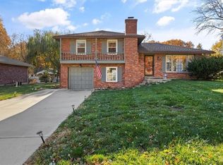 9409 Connell Dr, Overland Park, KS 66212