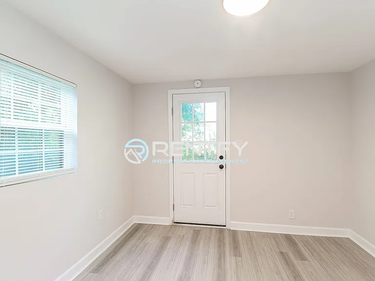 9304 Legranger Rd — Photo 8