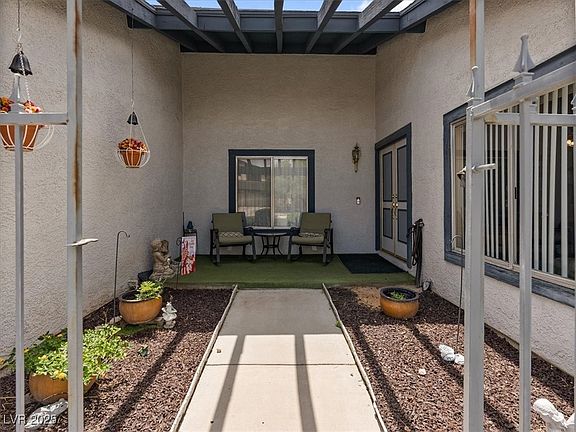5th image of 6151 Peppermill Dr