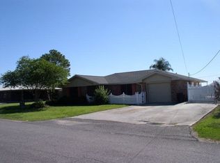 211 Belle Vue Dr, Lockport, LA 70374