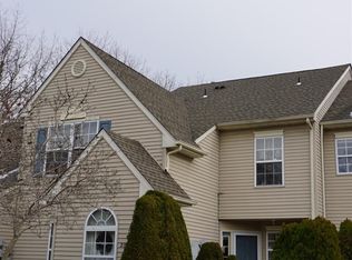 2814 Falcon Ct, Mays Landing, NJ 08330