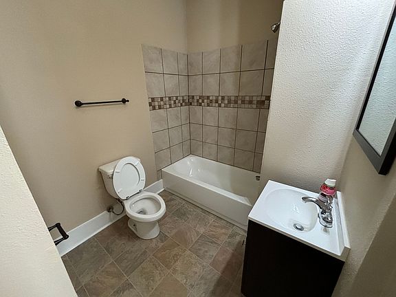 5th image of 106 E 24th St