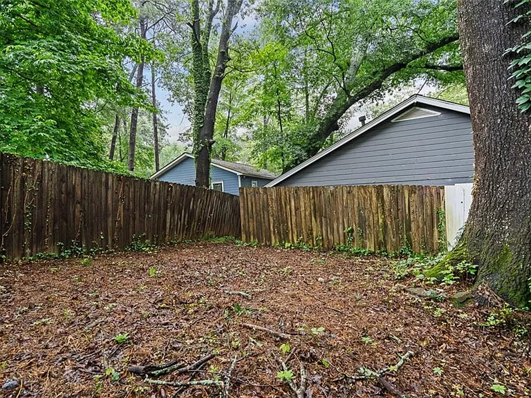 1339 Miller Reed Ave SE — Photo 15