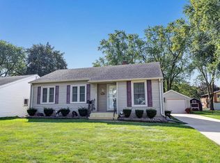 624 Robbins St, Seymour, WI 54165