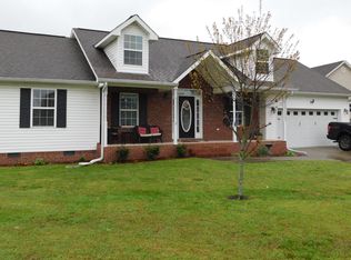 92 Round Tree Dr, Rossville, GA 30741