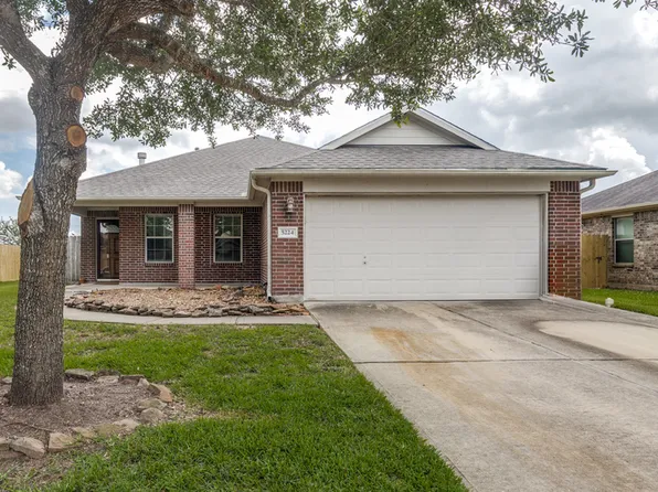 5224 McGrath Dr, Alvin, TX 77511