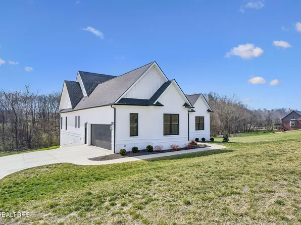 618 Winding Creek Way, Walland, TN 37886