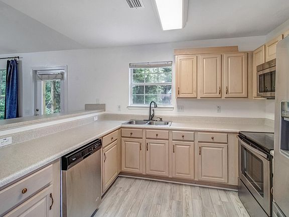 5th image of 2077 Shadow Lake Dr