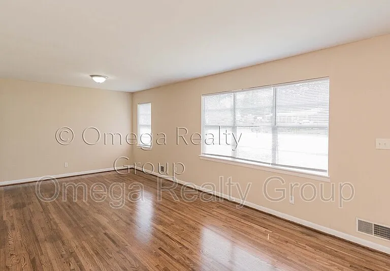 7716 Michael Cir — Photo 8