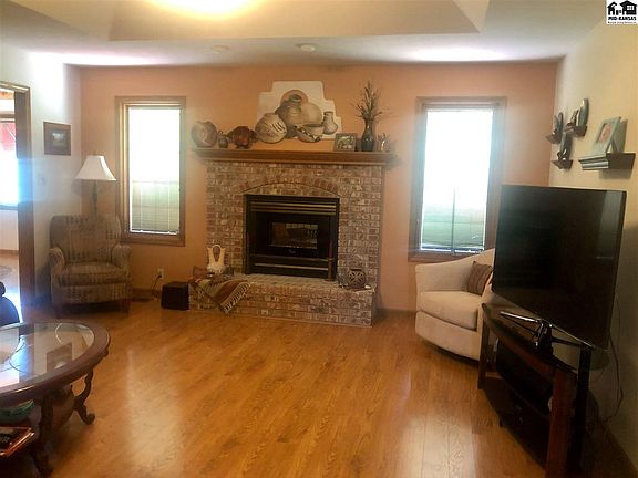 5th image of 1117 Barberry Dr