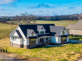 2574 Creekstone Cir, Maryville, TN 37804