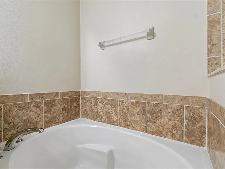 20112 Indian Rosewood Dr — Photo 37