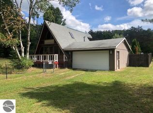 7823 S 21st Rd, Cadillac, MI 49601