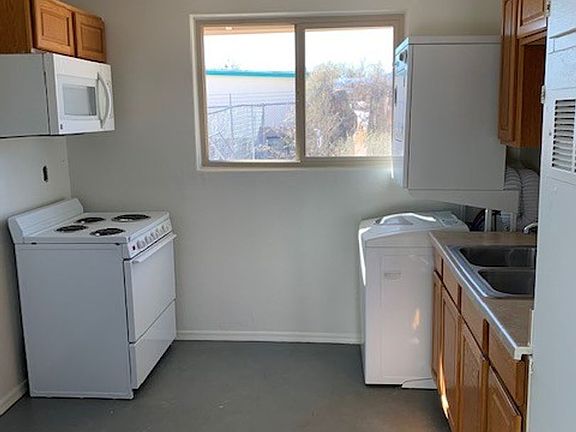 4th image of 172 N Shady Ln #4