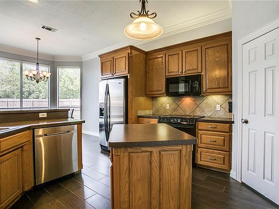 3rd image of 1907 Windsor Place Ct