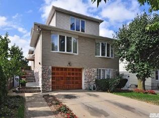 7130 165th St, Fresh Meadows, NY 11365