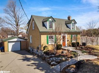 406 Mill St, Kitchener, ON N2M3R7