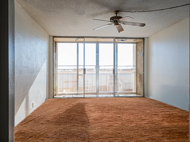 750 S Royal Crest Cir #323 — Photo 19